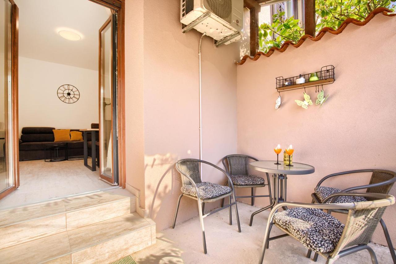 Amphitheater 3+2 Modern Apartment With Terrace, Wifi, Netflix Пула Экстерьер фото